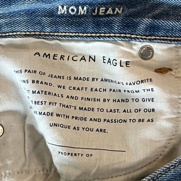 American Eagle Mom Jeans Women’s Size 10 Regular High Rise Light Wash Raw Hem - Picture 5 of 6